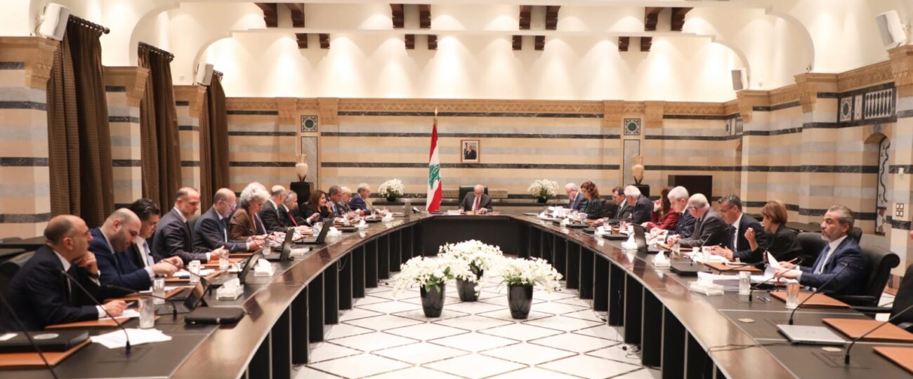 بعد انتهاء الجلسة قرابة الاولى والنصف ادلى وزير الاعلام بول مرقص بالمعلومات الرسمية الاتية:‏