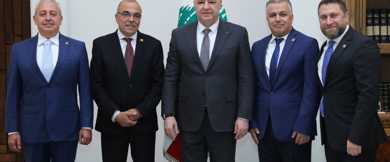 الرئيس عون عرض شؤونا رياضية واجتماعية  مع الوزيرة بيرقدرايان والنائب ابي رميا ورابطة سيدة ايليج