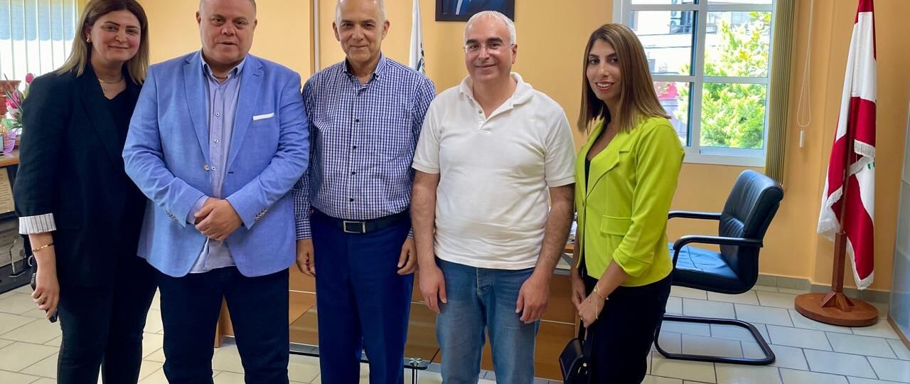 د. خالد مراد يستقبل الأستاذ وهيب سيقلي صاحب مدرسة غاردن سيتي