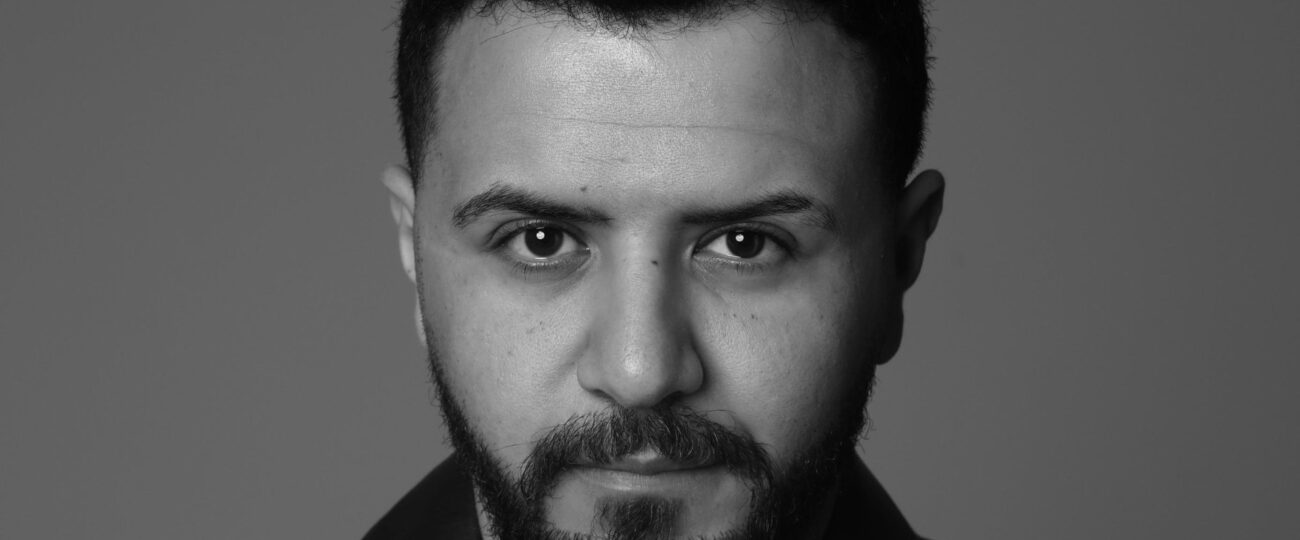 يوسف عرفات يعود للساحة الفنية باغنية ” على طاريك “